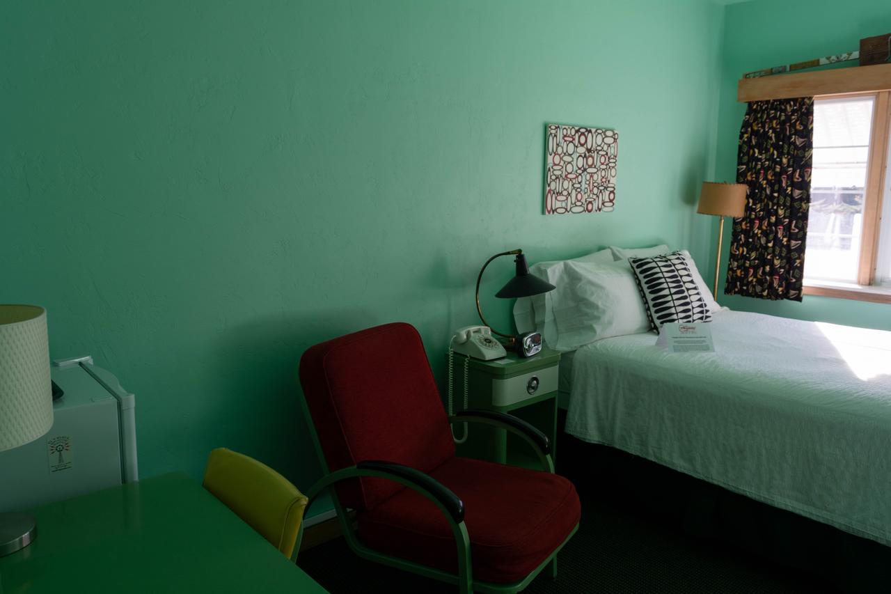Holiday Music Motel - thumb 3