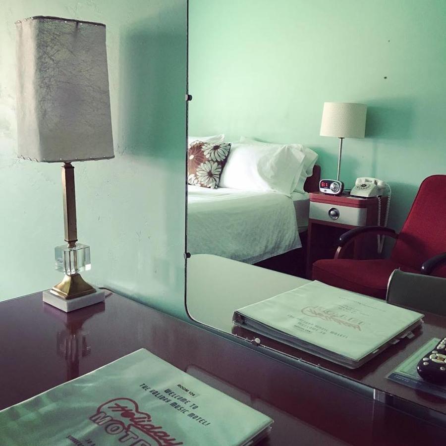 Holiday Music Motel - thumb 37