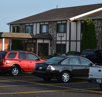 Sky Lodge Inn & Suites - Delavan - Tourism Bookings