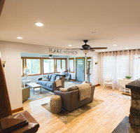 Mission Springs Lake House - USA Accommodation