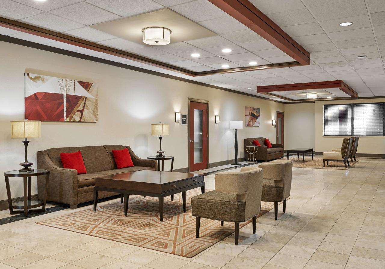 Best Western Plus Milwaukee Airport Hotel & Conference Center - thumb 9