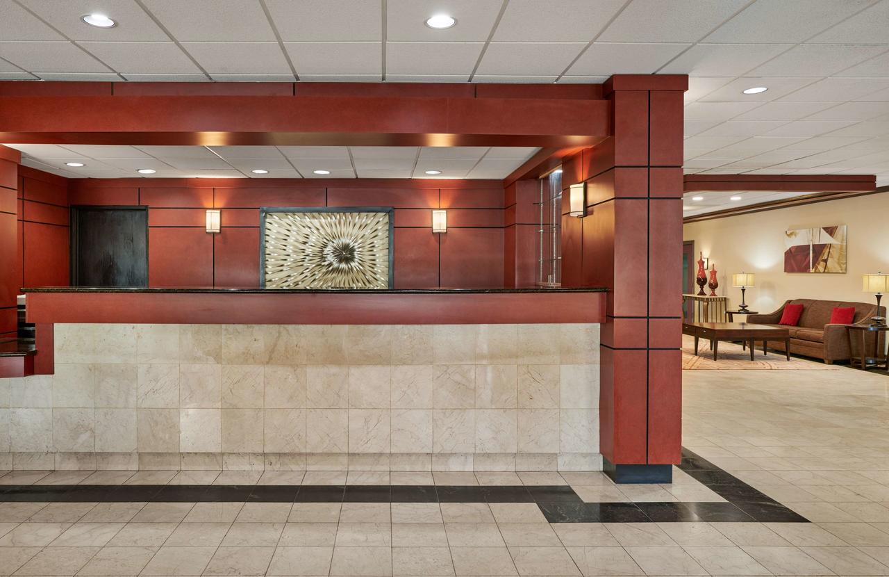 Best Western Plus Milwaukee Airport Hotel & Conference Center - thumb 16