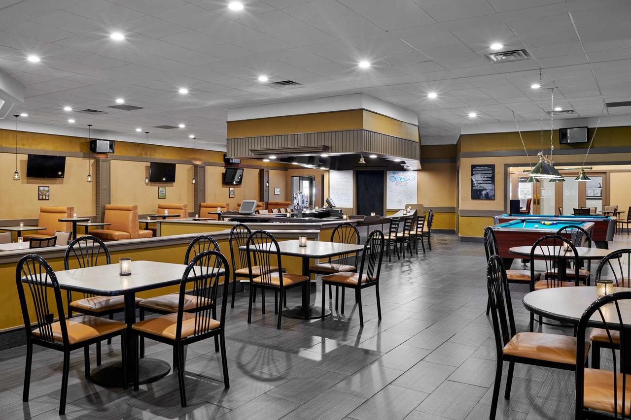 Best Western Plus Milwaukee Airport Hotel & Conference Center - thumb 10