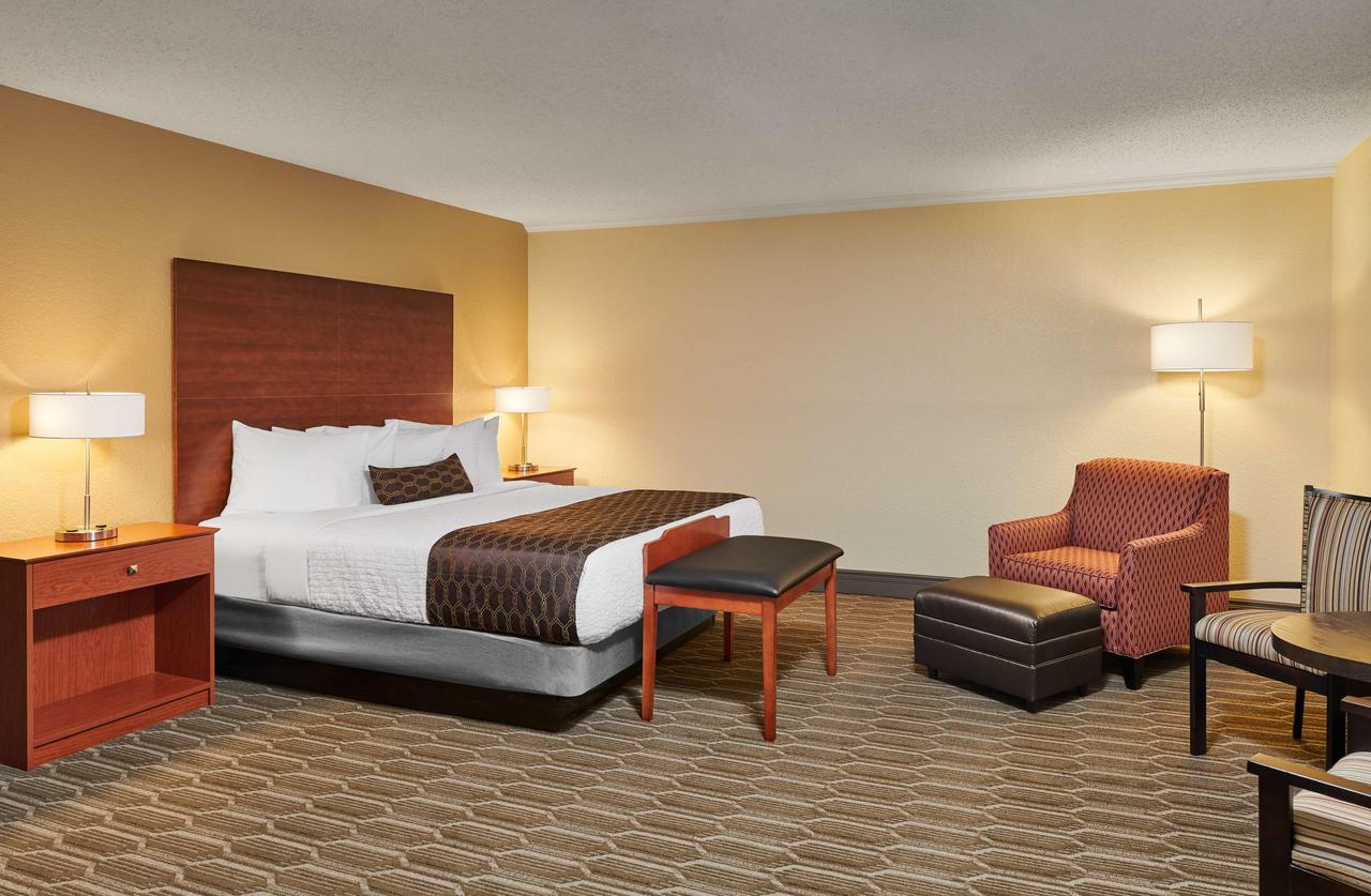 Best Western Plus Milwaukee Airport Hotel & Conference Center - thumb 5