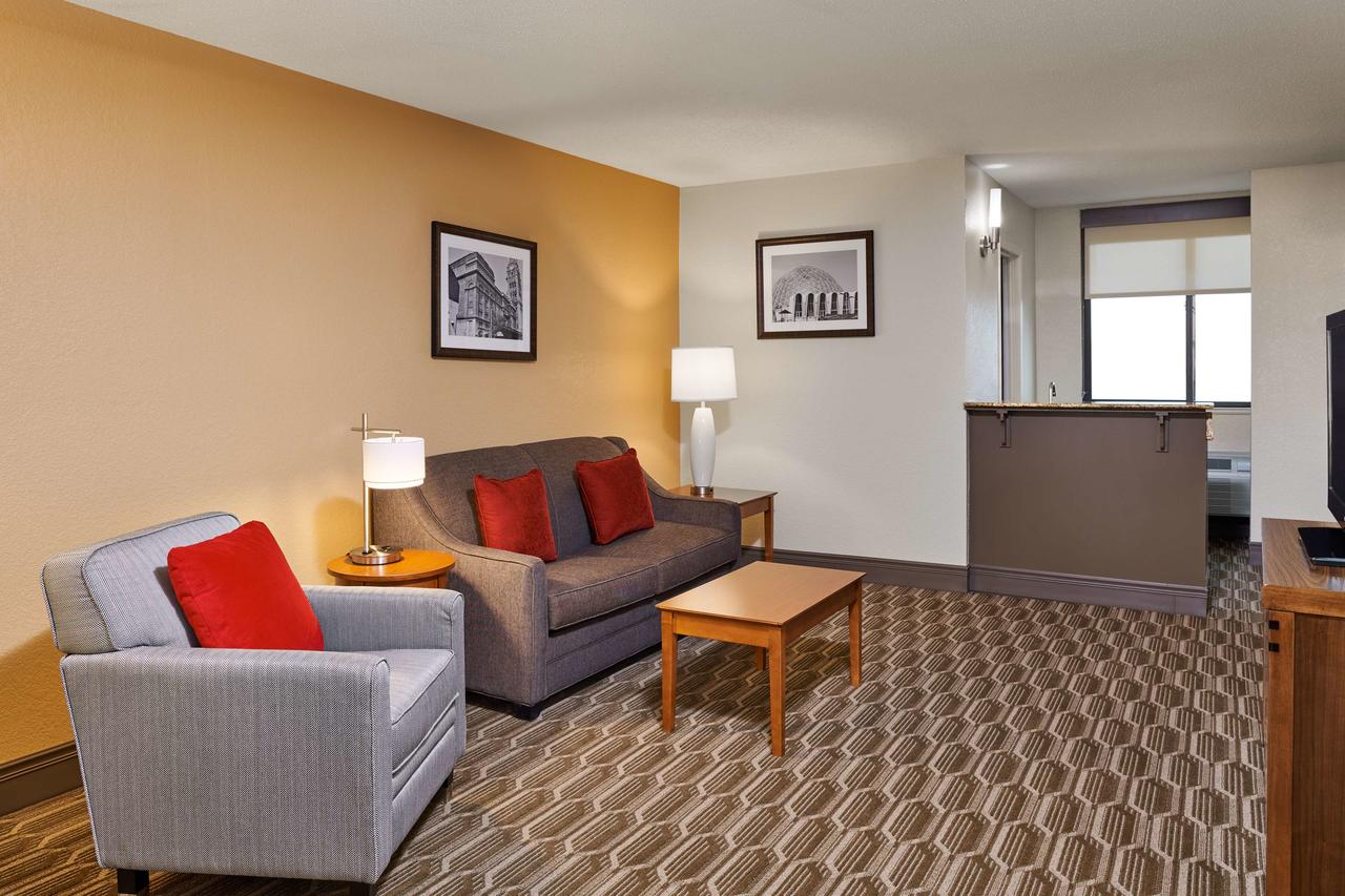 Best Western Plus Milwaukee Airport Hotel & Conference Center - thumb 18