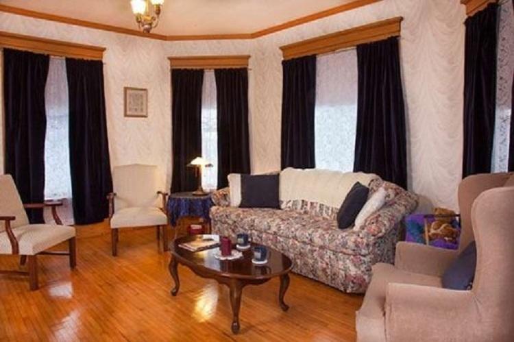 The Sawyer House Bed & Breakfast - thumb 1