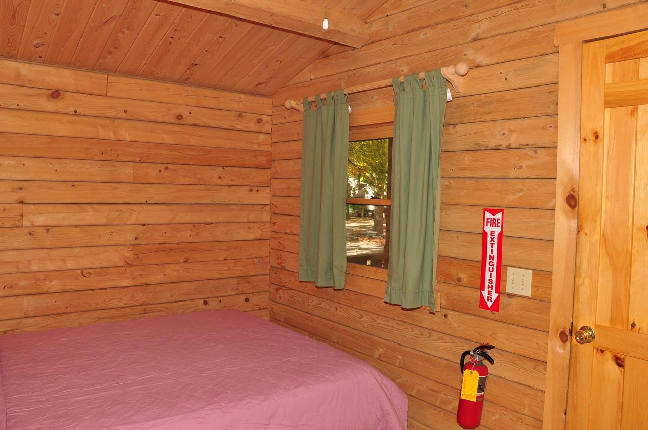 Tranquil Timbers Cabin 11 - thumb 1