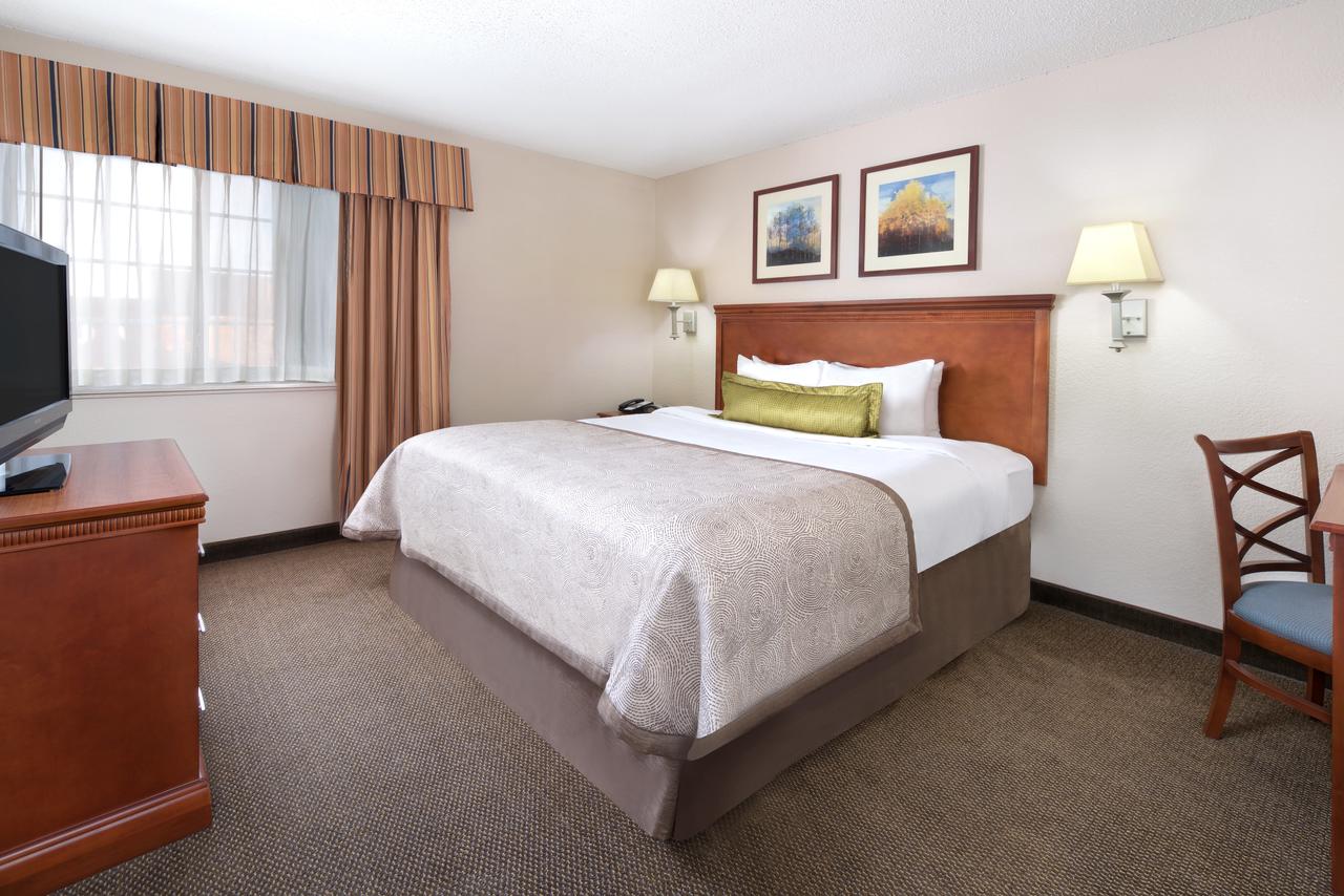 Candlewood Suites Kenosha - thumb 1