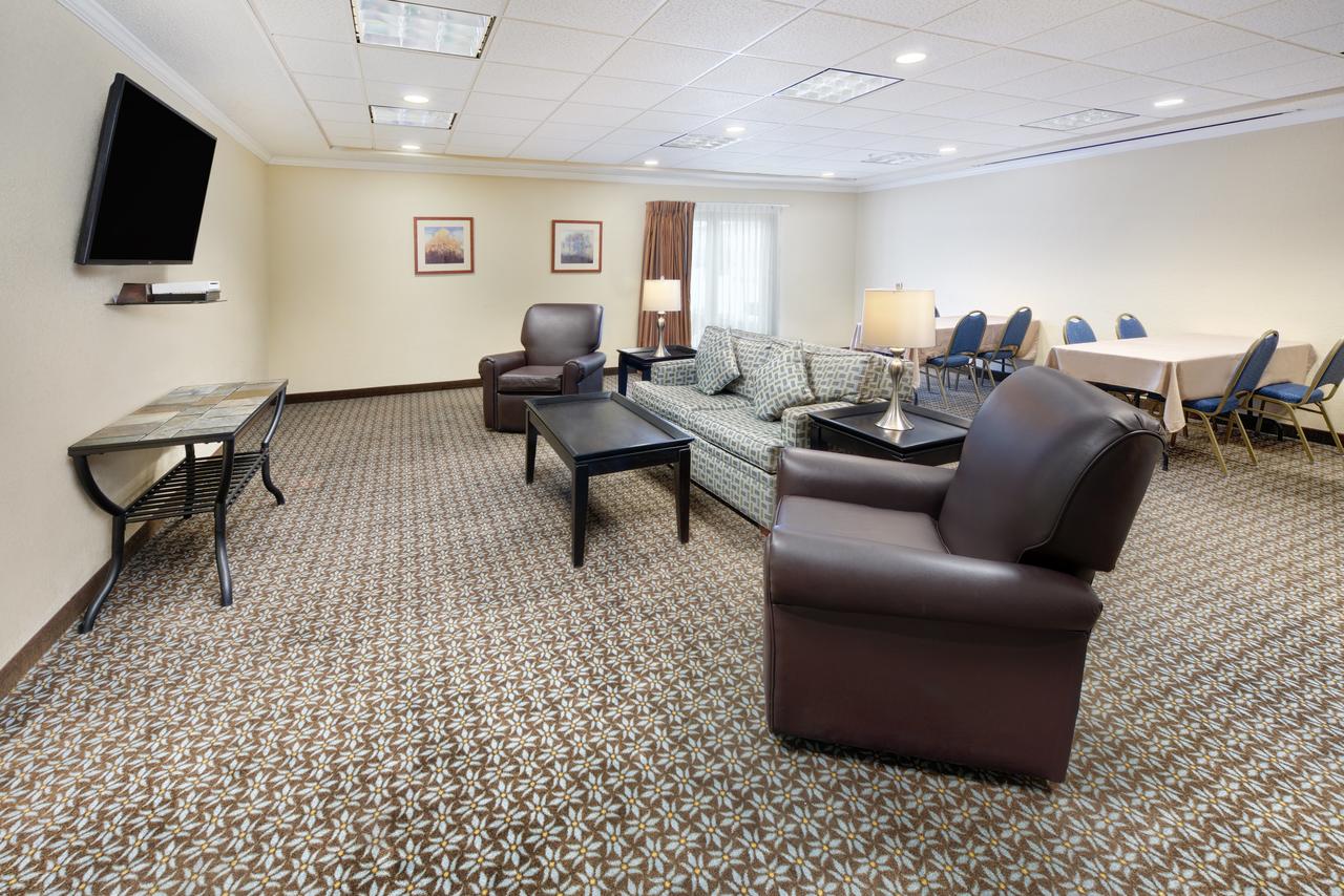 Candlewood Suites Kenosha - thumb 14