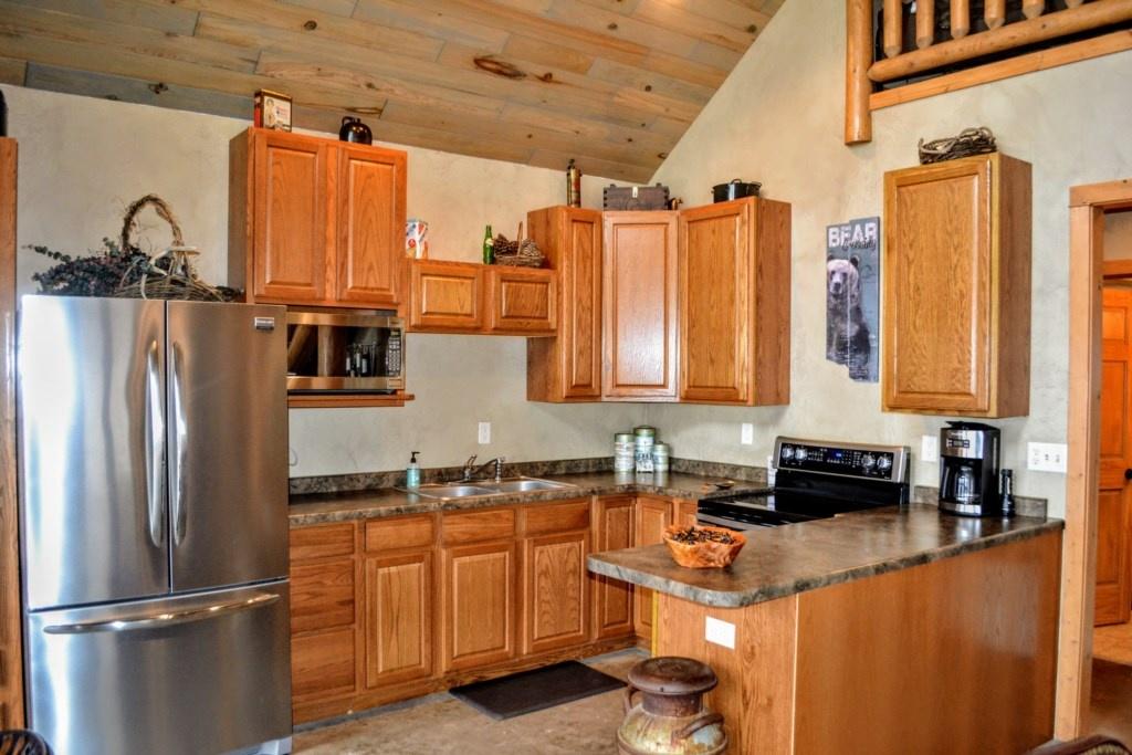 Mitten Lake Hideaway Home - thumb 3