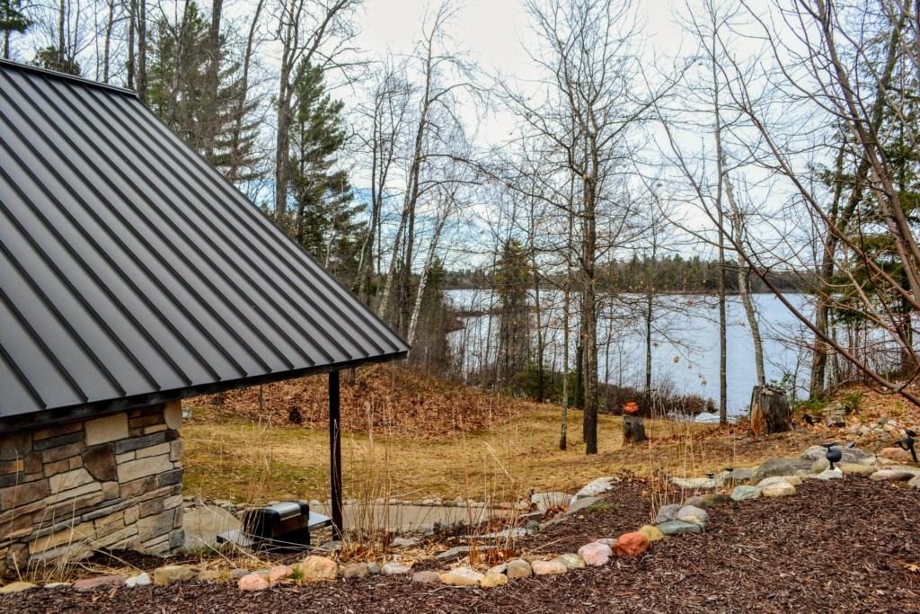 Mitten Lake Hideaway Home - thumb 28