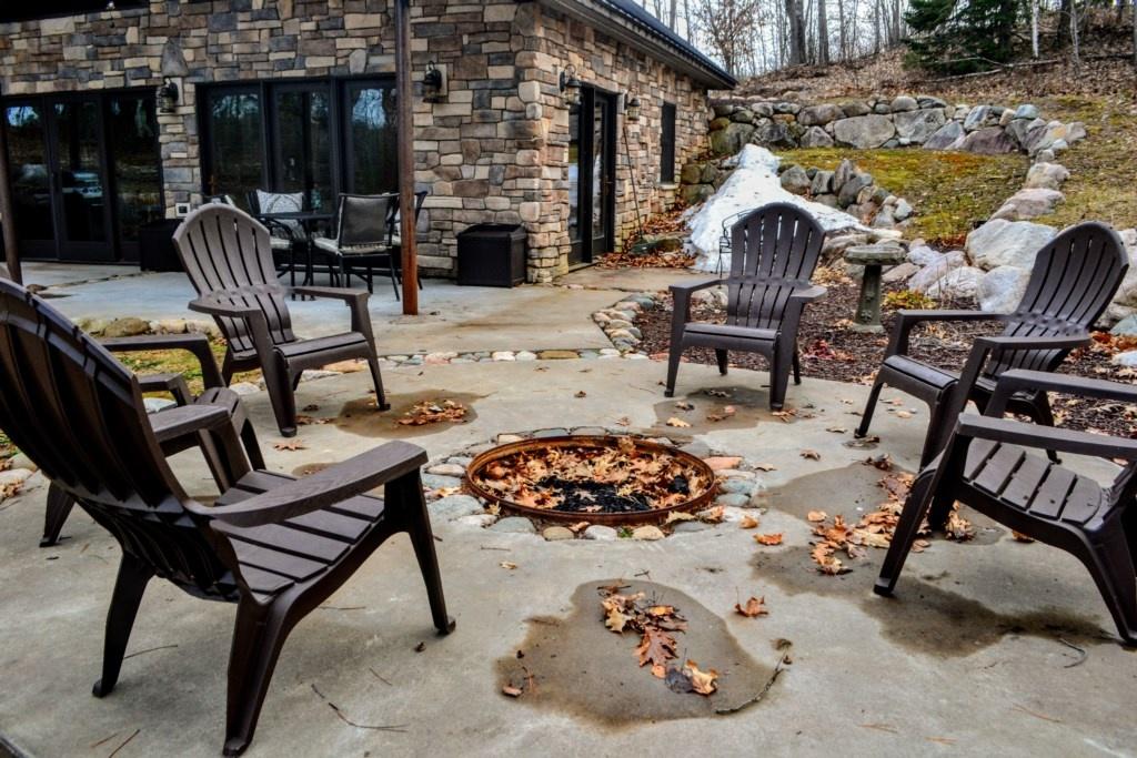 Mitten Lake Hideaway Home - thumb 12