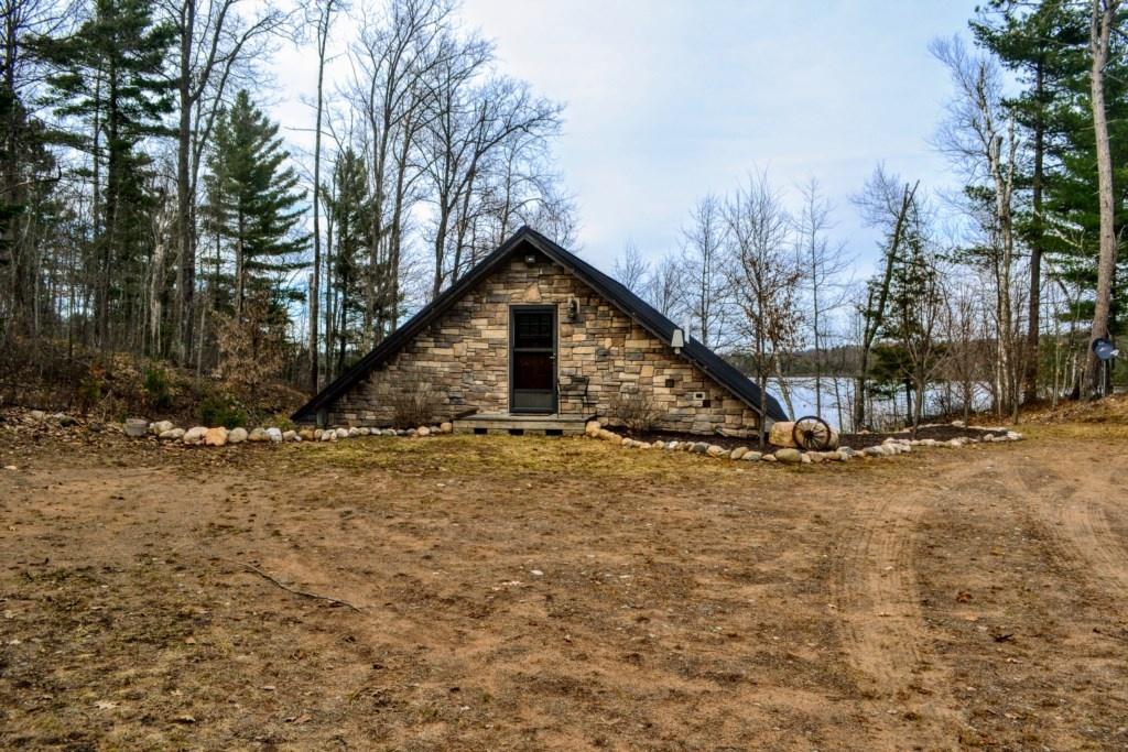 Mitten Lake Hideaway Home - thumb 20