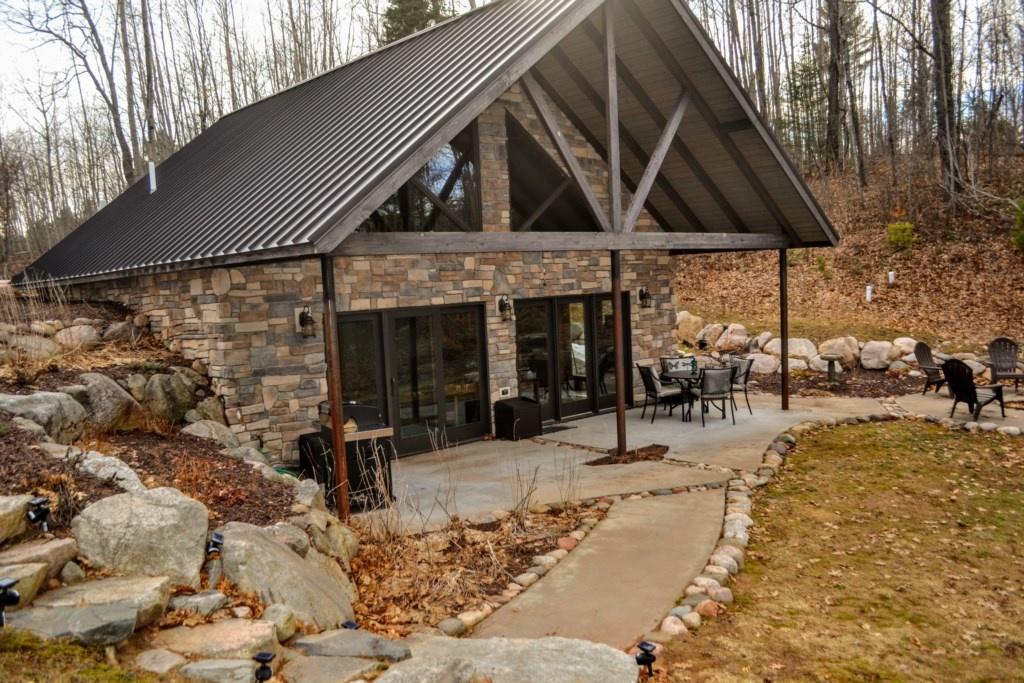 Mitten Lake Hideaway Home - thumb 19