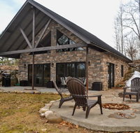 Mitten Lake Hideaway Home - USA Accommodation