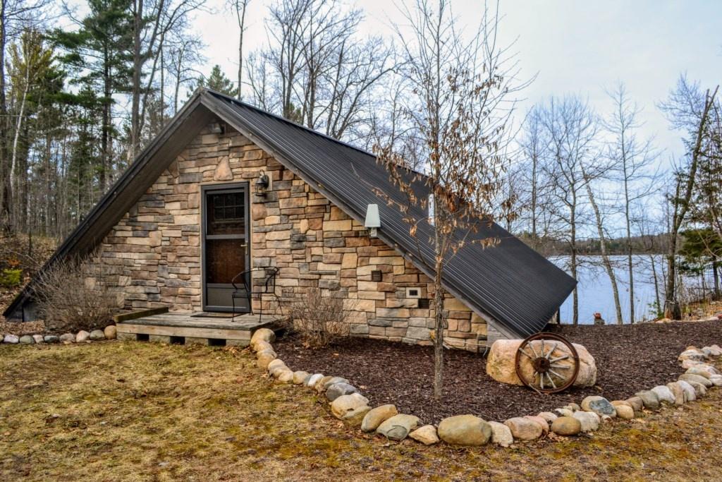 Mitten Lake Hideaway Home - thumb 5