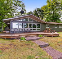 Loon Island View - USA Accommodation