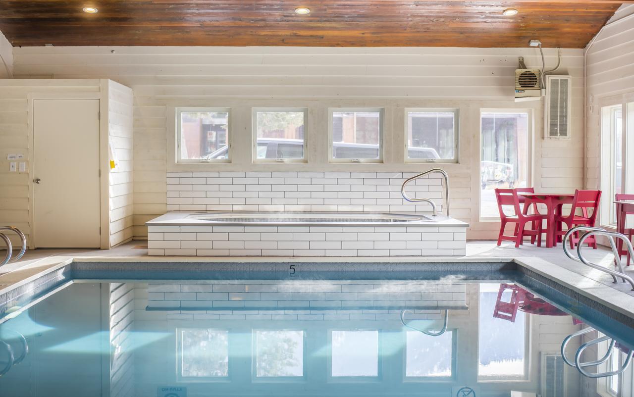 Mountain Modern Motel - thumb 1