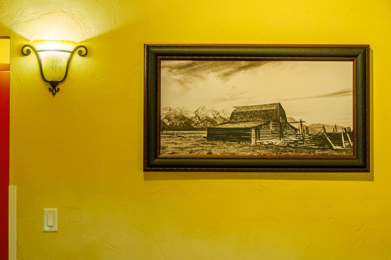 Elk Country Inn - thumb 5