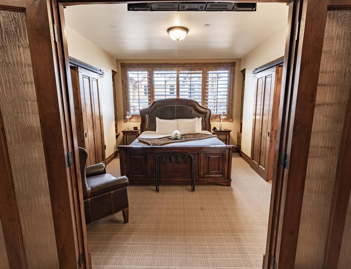 The White Buffalo Club - thumb 16