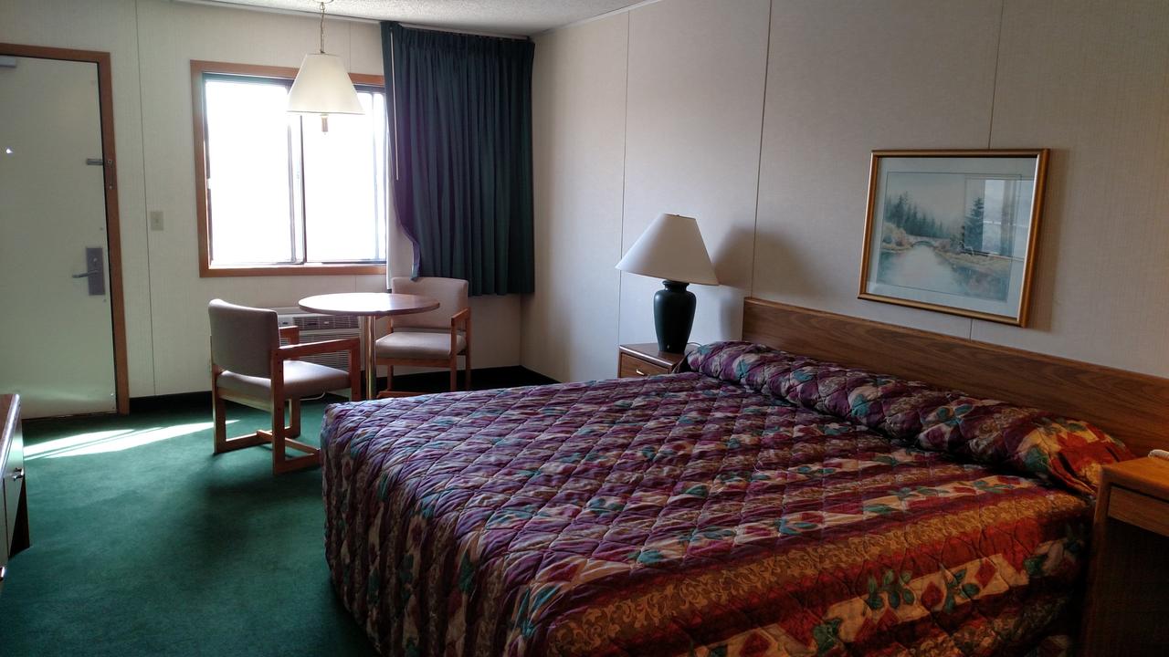 Beartooth Inn - thumb 8
