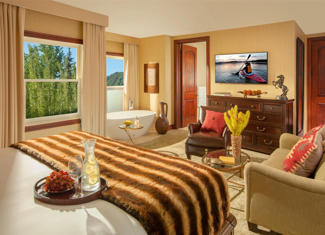 Rustic Inn Creekside - thumb 43