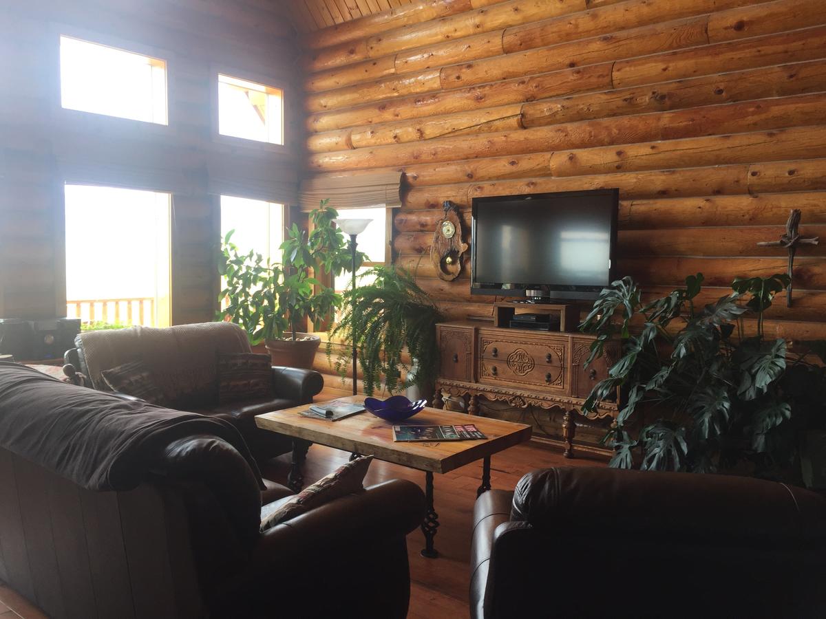 Log Ranch Home & Horse Boarding - thumb 11
