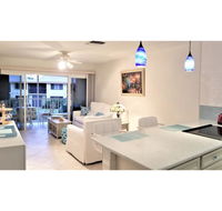 Beach Getaway in Oceanside Resort - Tourism Bookings