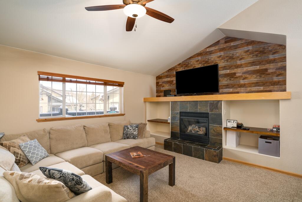 1018 3 Bed 3 Bath Mountain Townhome - thumb 0