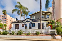 1043 - Coast Hideaway USA Accommodation