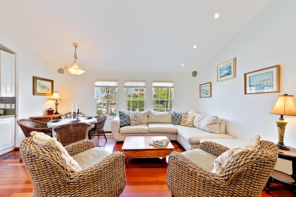 1043 - Coast Hideaway - thumb 1