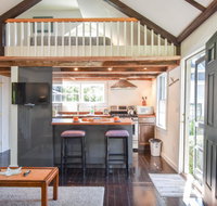 120 - Stowaway Cottage - Students Accommodation