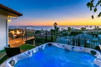 1327 Sunrises  Sunsets Four Bedroom Home USA Accommodation
