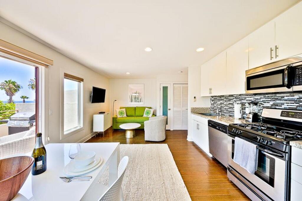 247B-Kolmar Casita - thumb 1