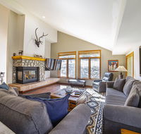 453 - Luxurious Family-Friendly Mountain Getaway with Stunning Views - USA Accommodation