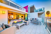 5115 01 - Ocean Beach 1 USA Accommodation