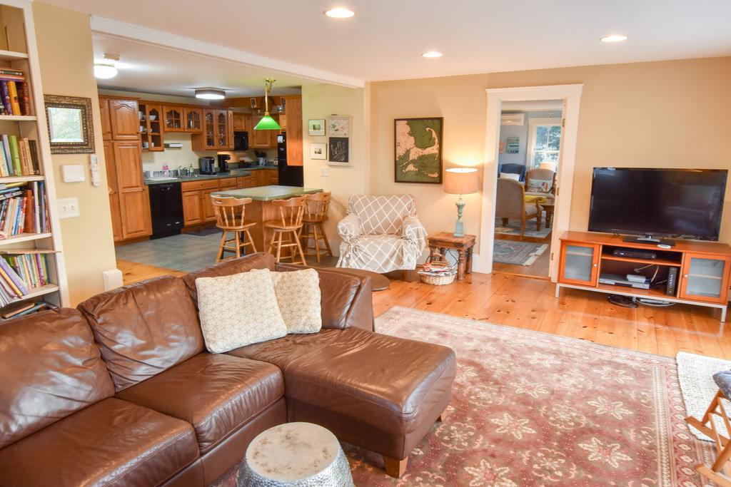 916 - The Boat Launch - thumb 2