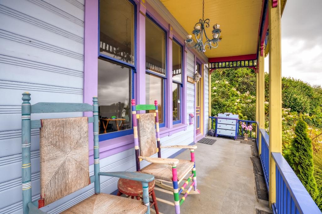 'Astoria Painted Lady' Historic Apt With River View! - thumb 1