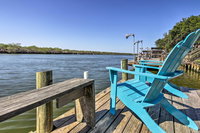 'Audubon Suite' Studio with Pier on Arroyo River USA Accommodation