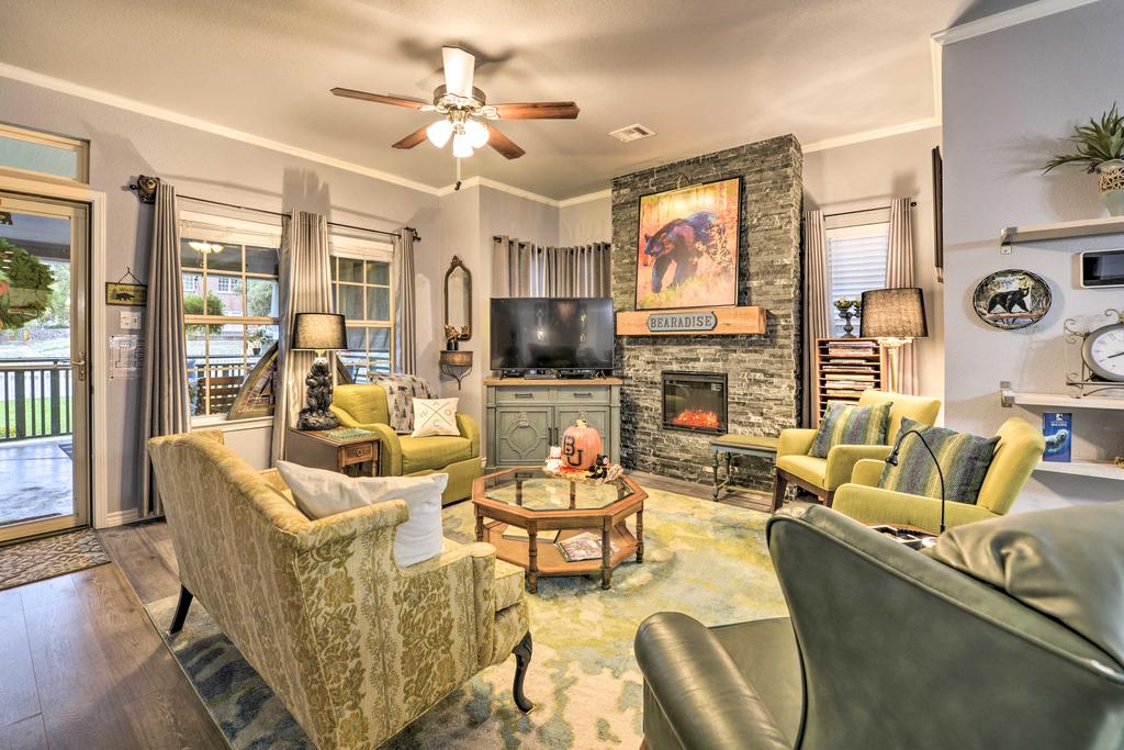 Bearadise Bungalow Near Baylor & The Silos! - thumb 3