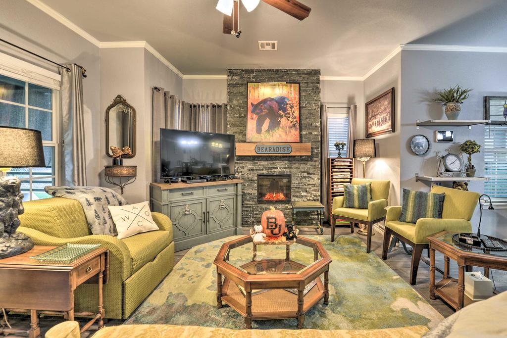 Bearadise Bungalow Near Baylor & The Silos! - thumb 2