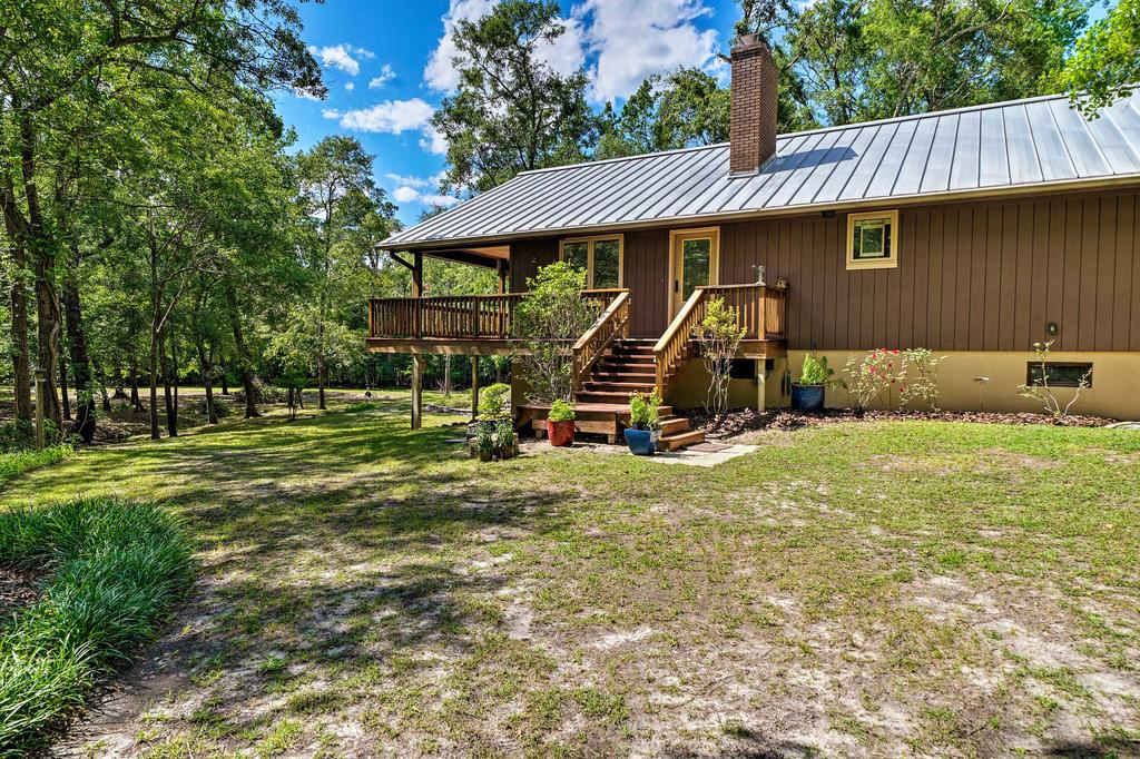 'Beatty's Bluff' Backing Up To Black River! - thumb 0