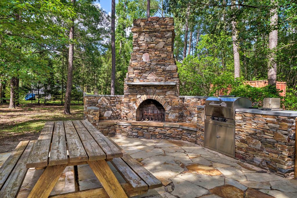 'Beatty's Bluff' Backing Up To Black River! - thumb 2