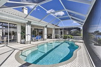 'Bikinis  Martinis' - Canalfront Cape Coral Home Tourism Bookings