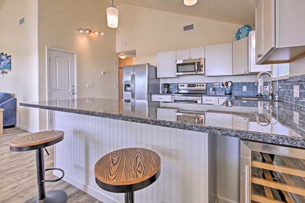 'Brandi Wine' Beach House With Deck&Gulf Coast Views - thumb 2