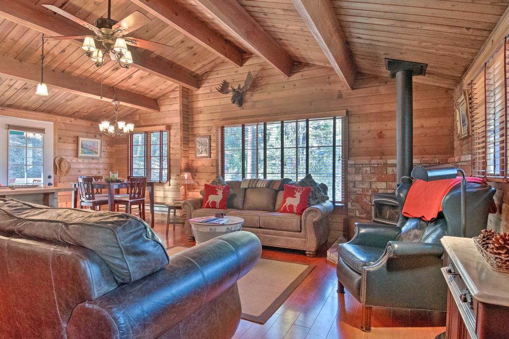 'Casa Lea' 5-Star Log Cabin With Community Amenities! - thumb 3