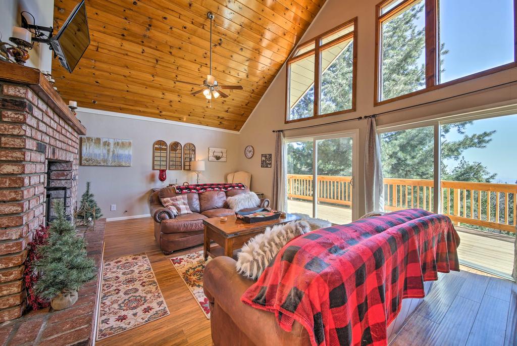 'Castle In The Clouds - ' Spacious Mountain Retreat! - thumb 3