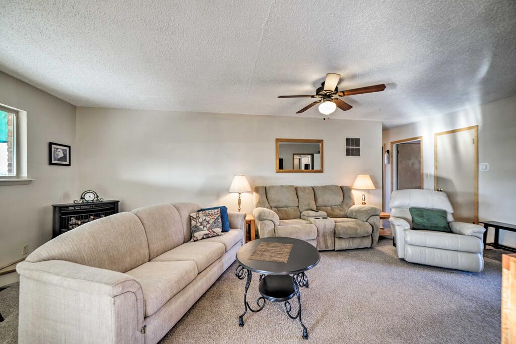 'Cedar House' - Family-Friendly Home With Yard! - thumb 3