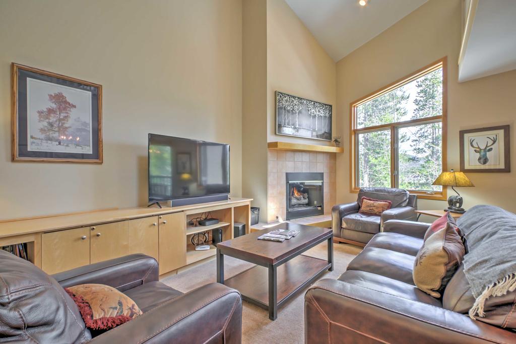'Chimney Ridge' Townhome With Hot Tub - Walk To Lifts! - thumb 2