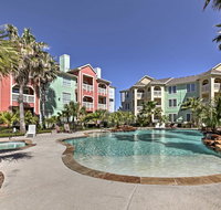 'Condo by the Sea' with Deck-Steps to Galveston Beach - China Accommodation